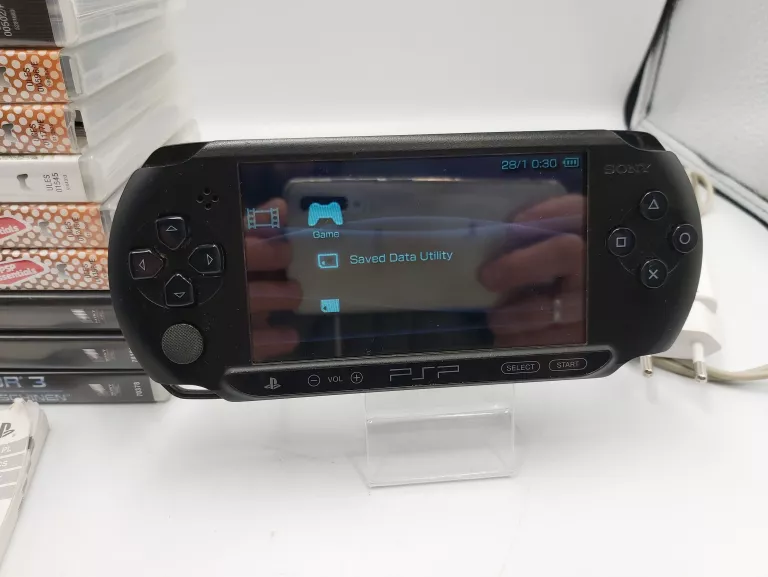 KONSOLA SONY PSP E1004 CZARNA + 7 GIER, 3 FILMY!!