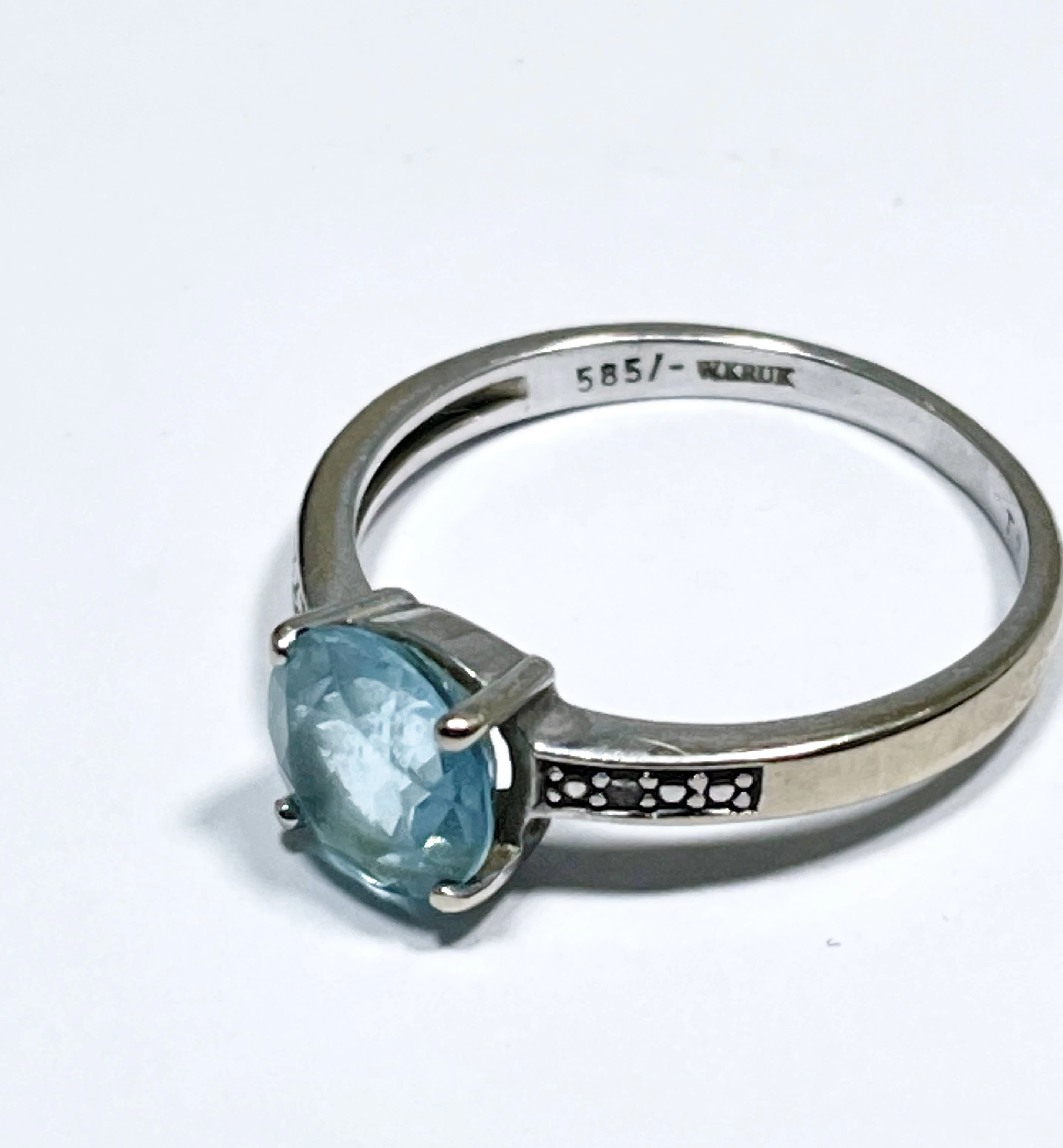 zloty-pierscionek-2g-585-r12-diamenty-marka-248811-958954