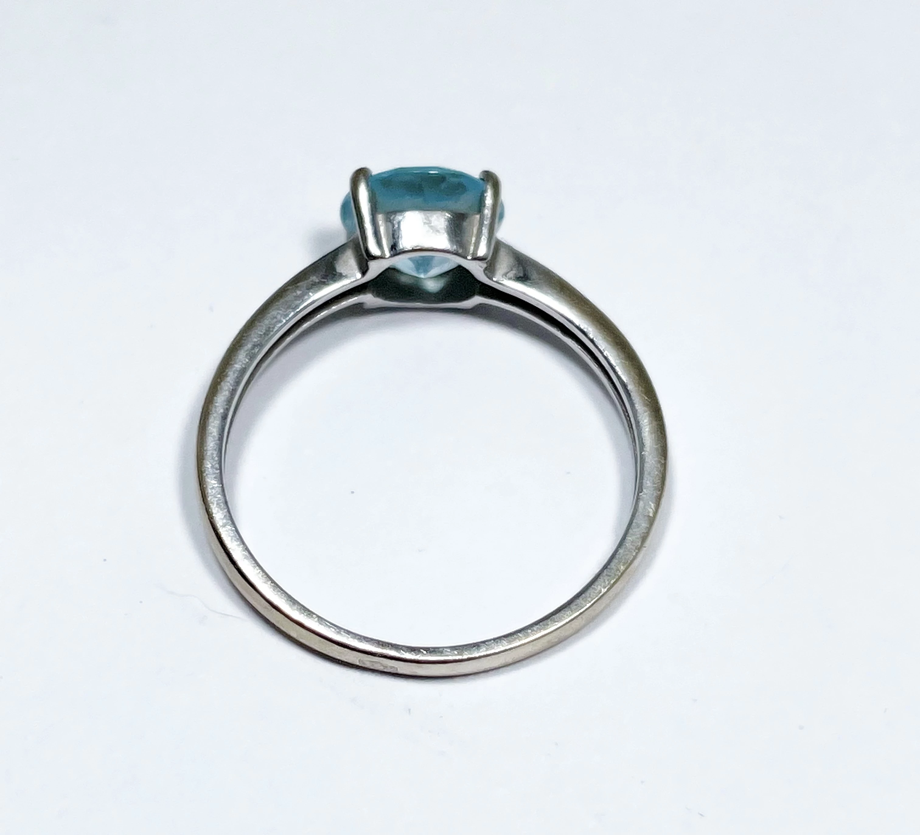 zloty-pierscionek-2g-585-r12-diamenty-material-15835-2