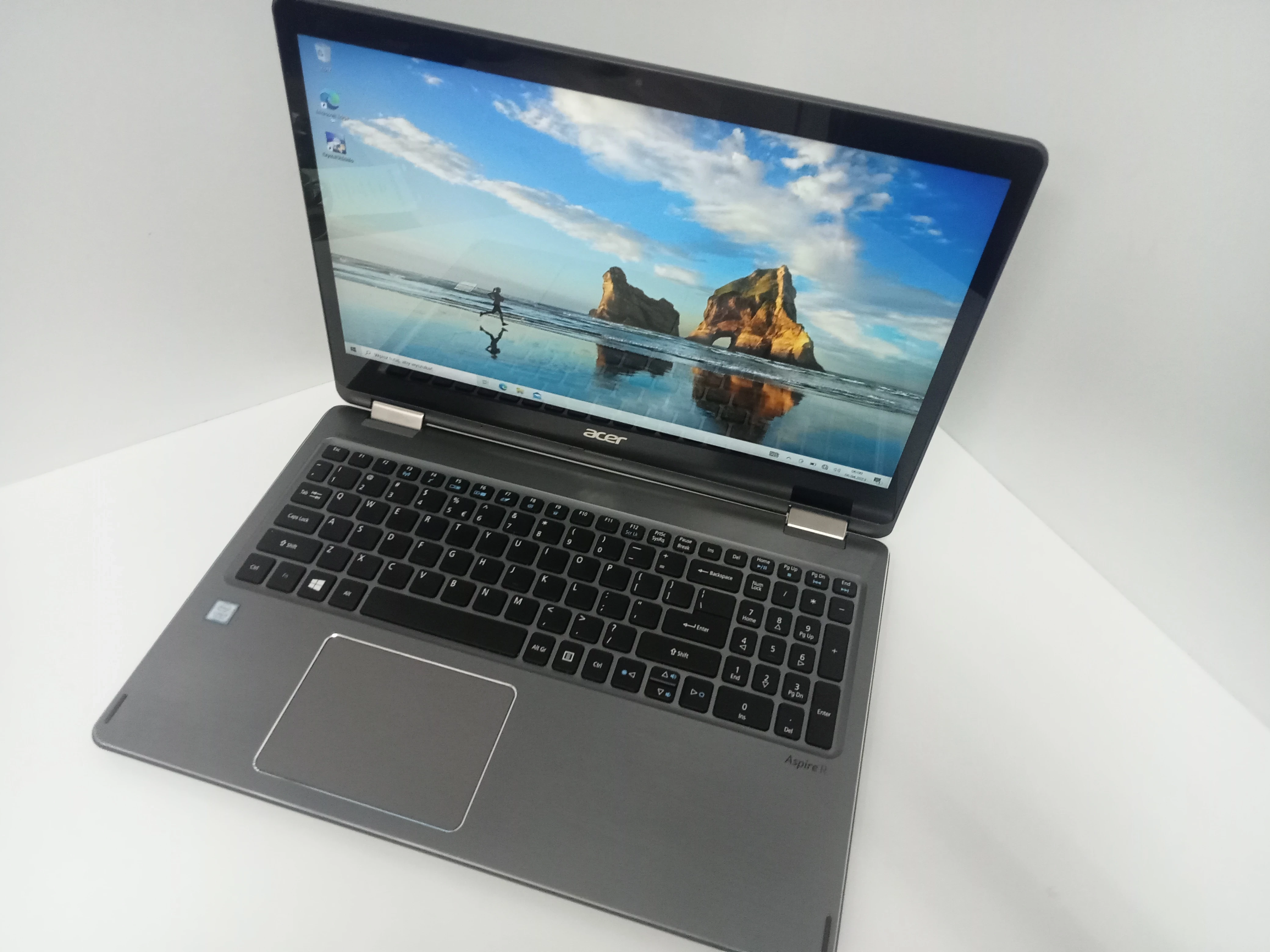 laptop-acer-aspire-r5-571t-57z0-8gb1tbi5w10-liczba-rdzeni-procesora-2