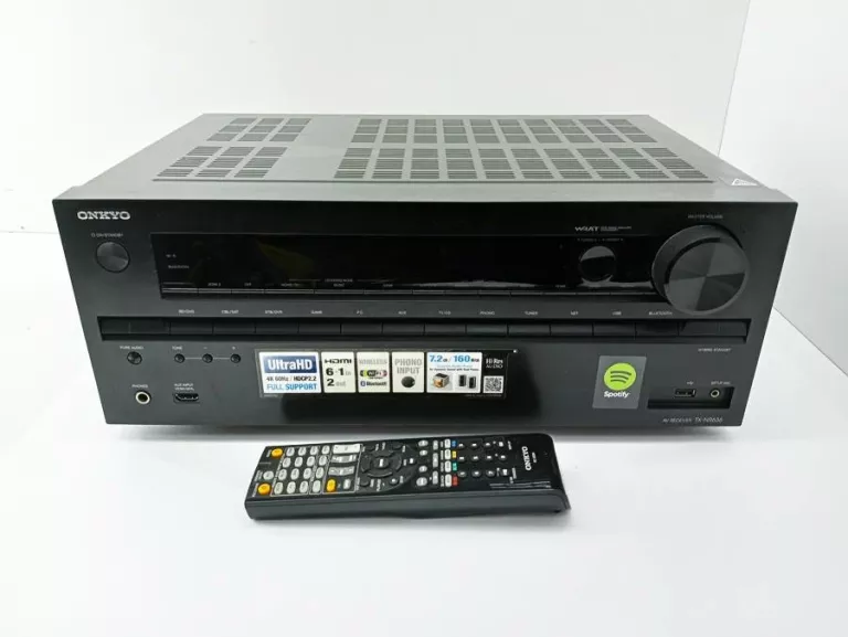 AMPLITUNER ONKYO TX-NR636 +PILOT