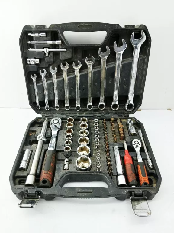 NEO ZESTAW KLUCZE NASADOWE 1/2", 1/4" 82EL ZESTAW
