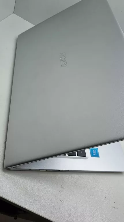 LAPTOP ACER SWIFT 1 STAN IDEALNY