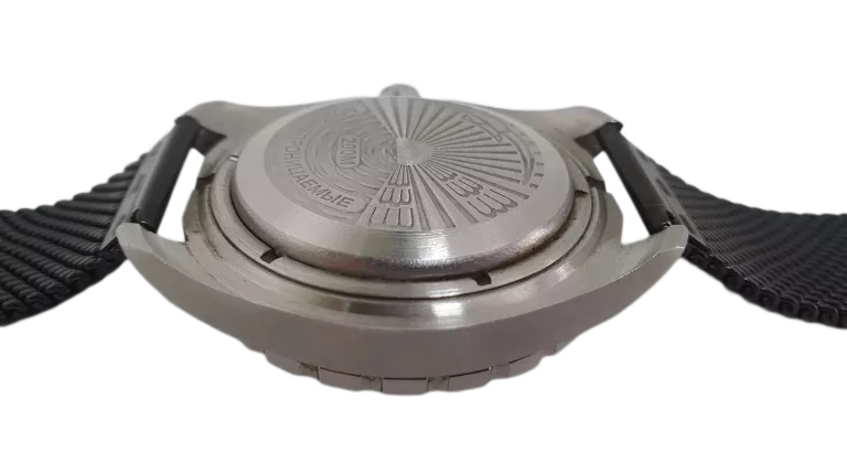 ZEGAREK VOSTOK KOMANDIRSKIE 200M 2416/020706