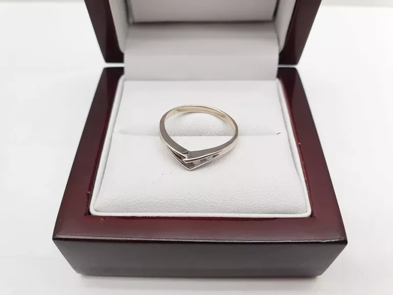 zloty-pierscionek-brylanciki-p585-14ct-183g-r12-waga-183