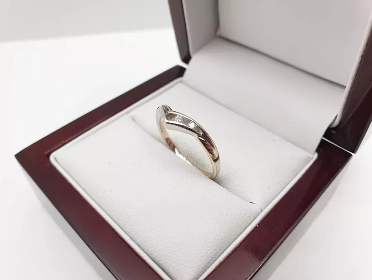 zloty-pierscionek-brylanciki-p585-14ct-183g-r12-rodzaj-2205-2