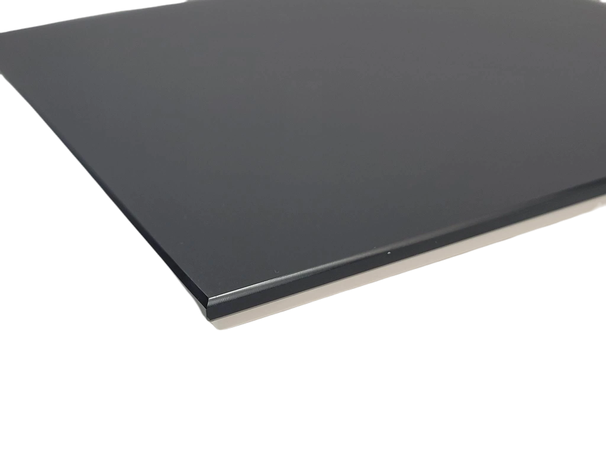 front-do-kratki-i-korpusu-kwadratowy-100-mm-rodzaj-wentylacyjne