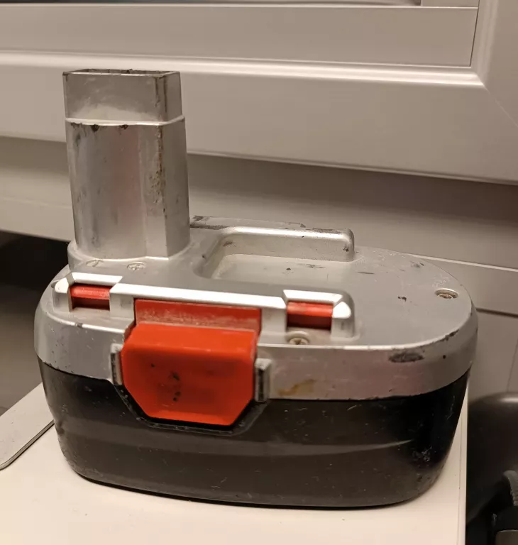 WKRĘTARKA GRAPHITE 58G127 WALIZKA
