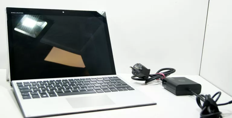 SUPER TABLET LAPTOP HP ELITE X2 8GB RAM/256GB
