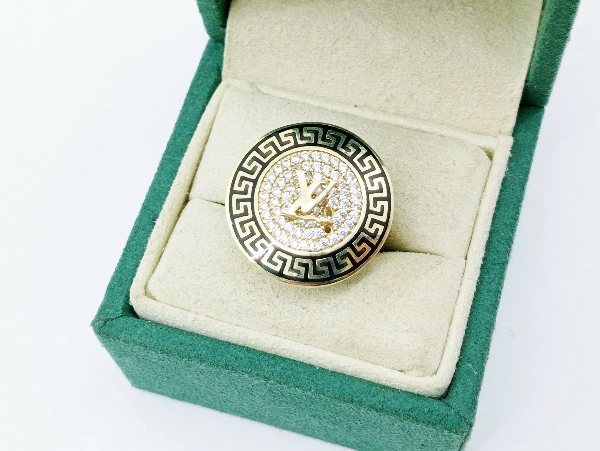 pierscionek-versace-i-damski-cyrkonie-2-szt-p-585-stan-uzywany