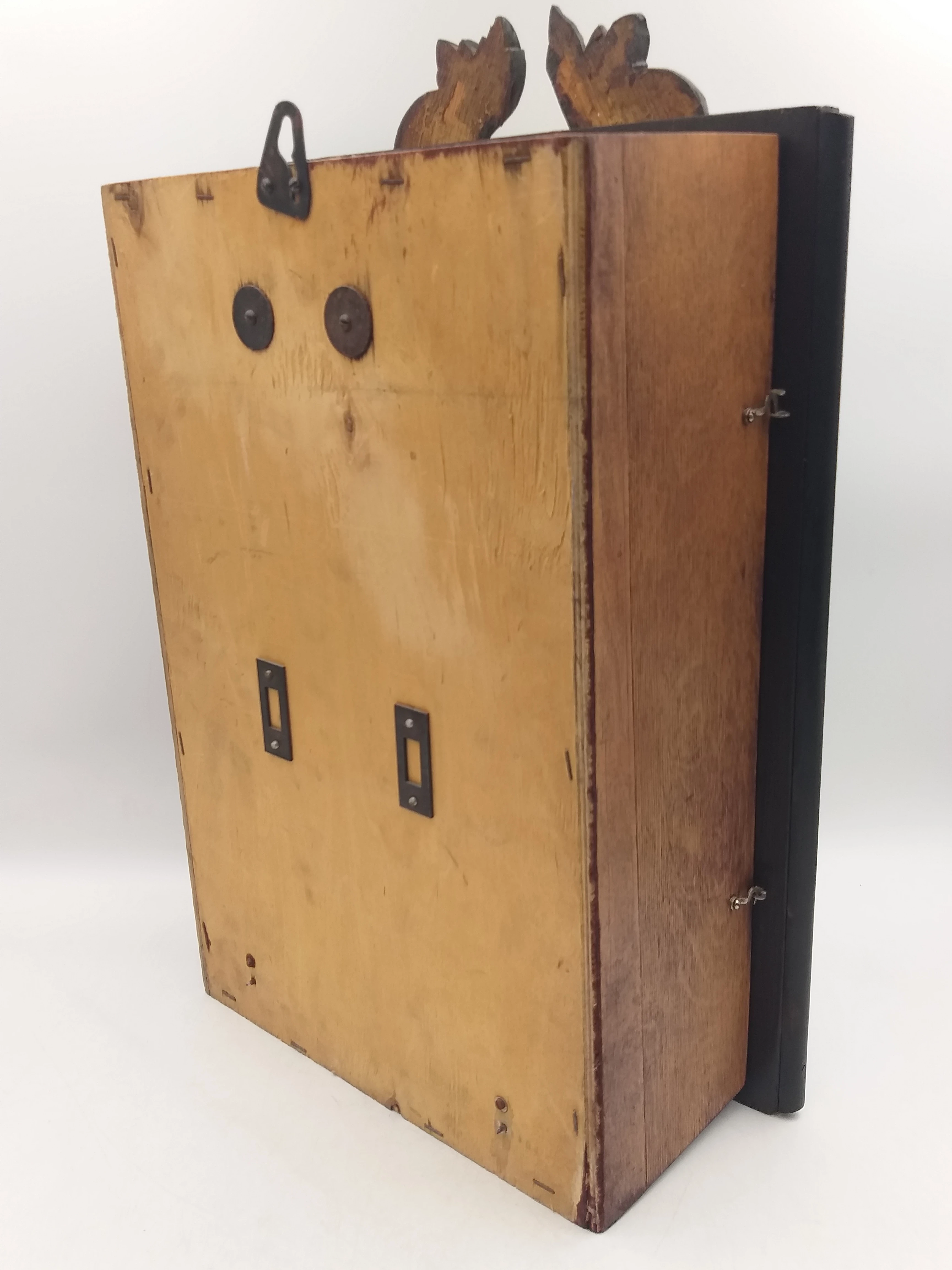 zegar-wiszacy-nakrecany-jantar-radziecki-stan-nie-wymaga-renowacji