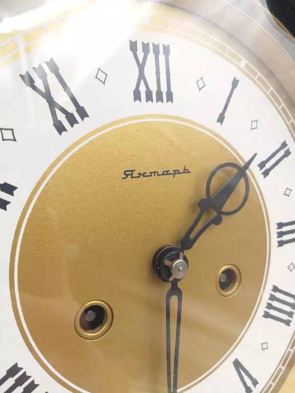 zegar-wiszacy-nakrecany-jantar-radziecki-stan-nie-wymaga-renowacji