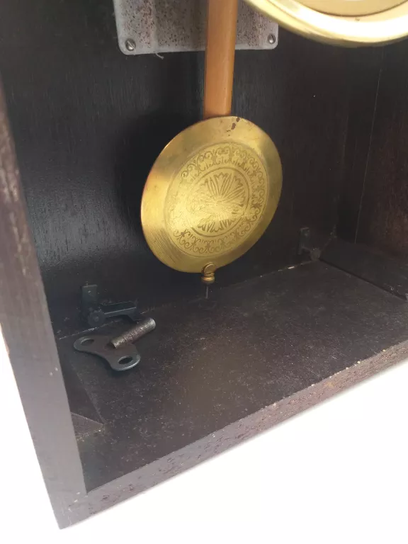 zegar-wiszacy-nakrecany-jantar-radziecki-marka-inna-marka