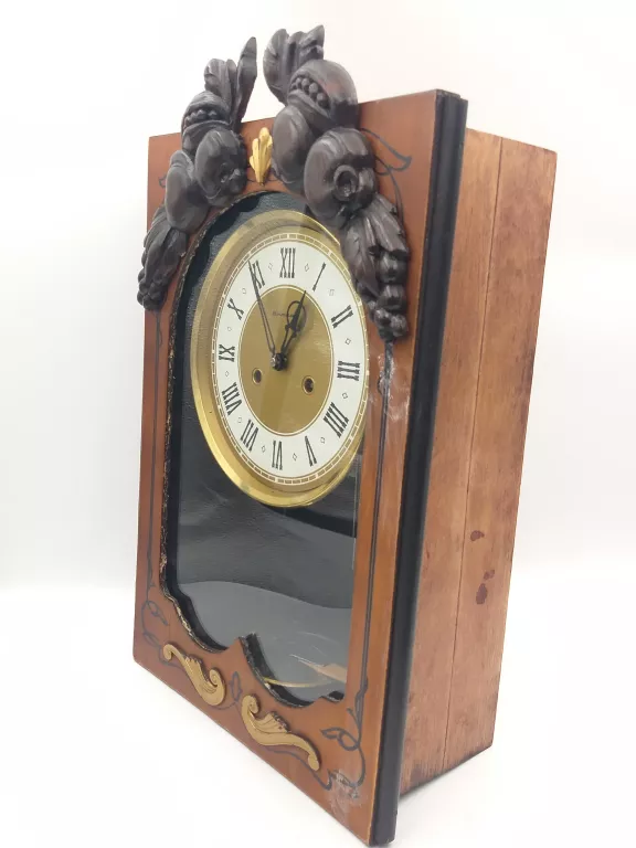 zegar-wiszacy-nakrecany-jantar-radziecki-stan-nie-wymaga-renowacji