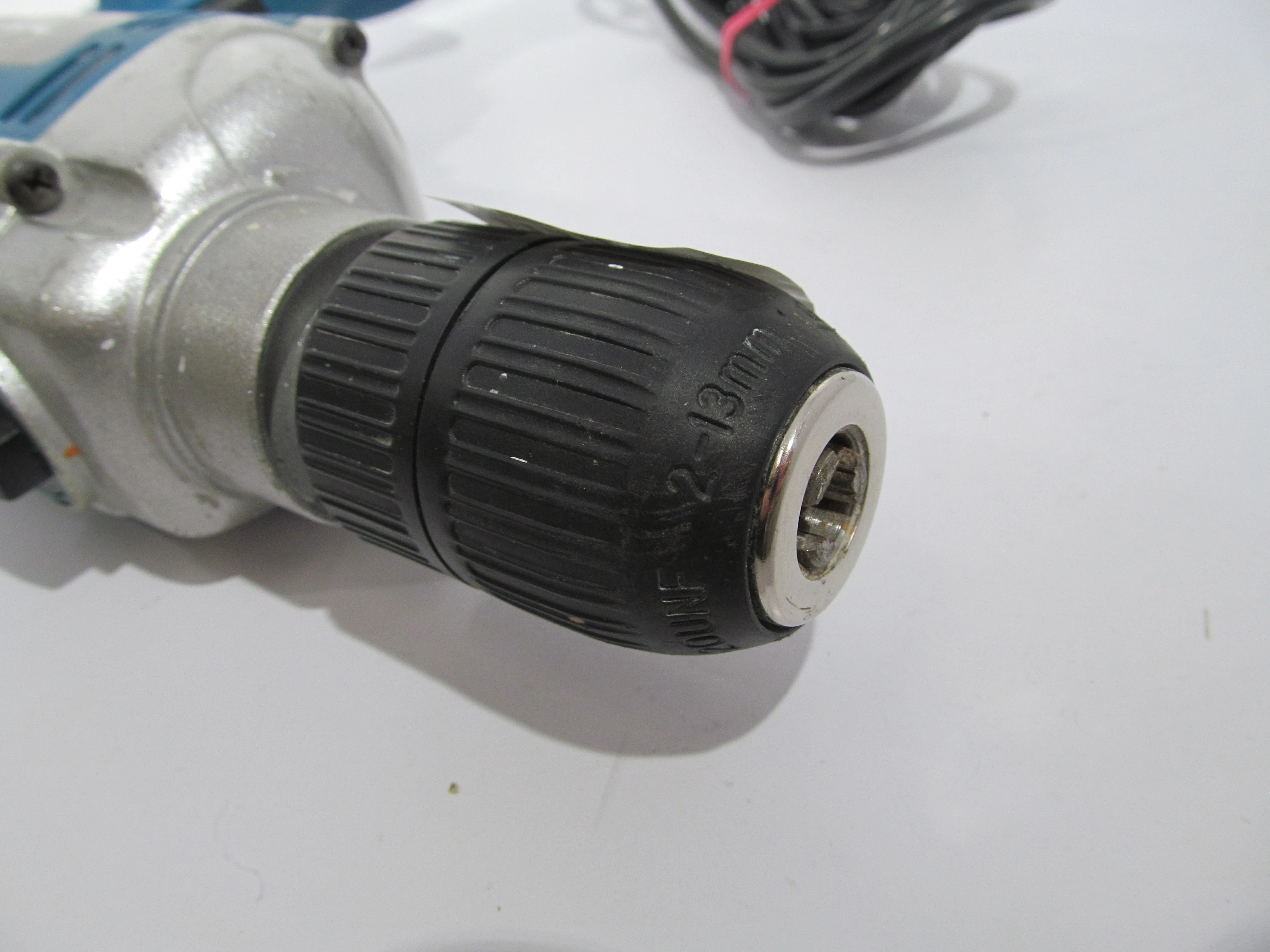 wiertarka-udarowa-makita-hp2071-stan-uzywany