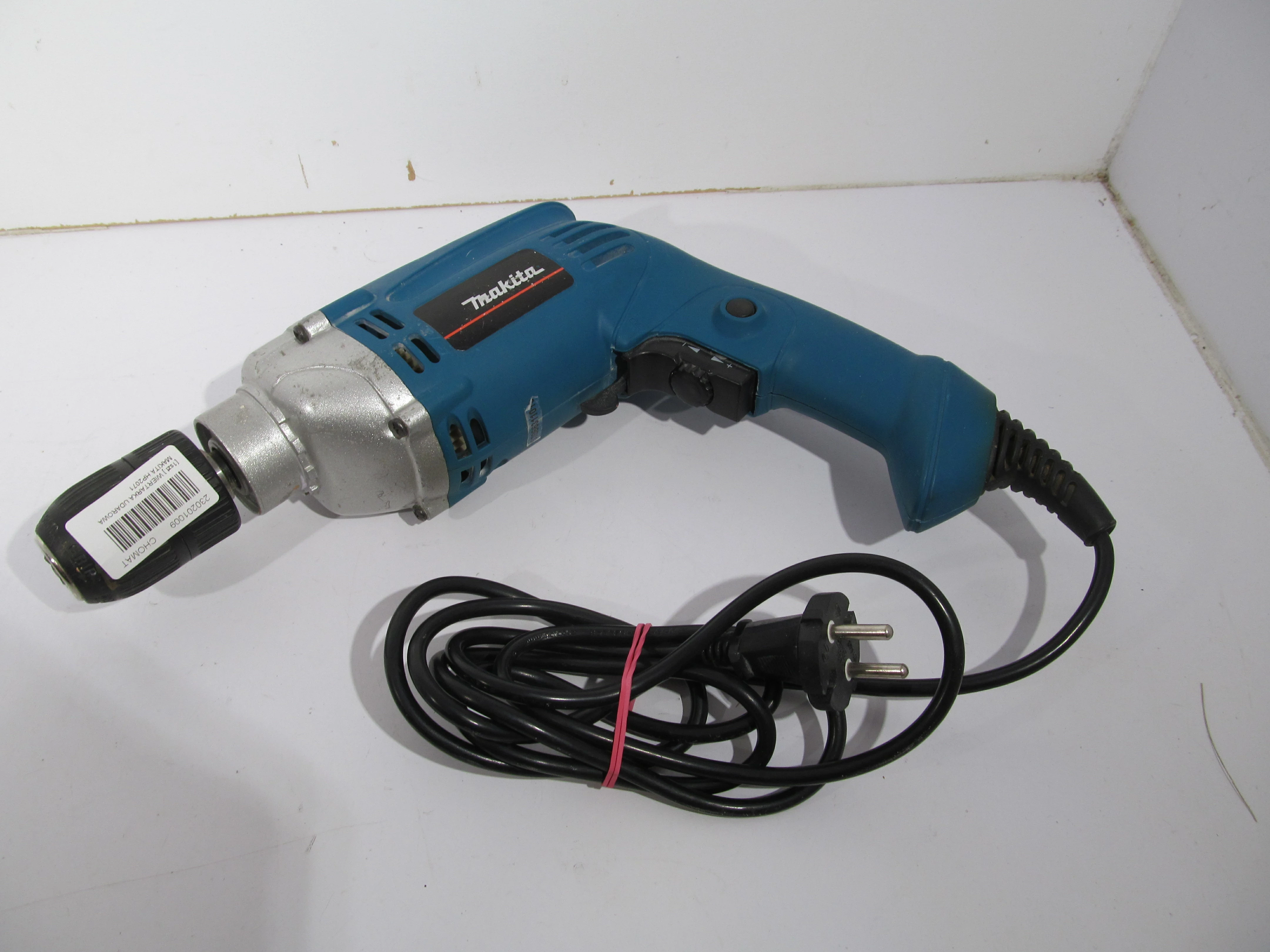 wiertarka-udarowa-makita-hp2071-waga-wiertarki-2