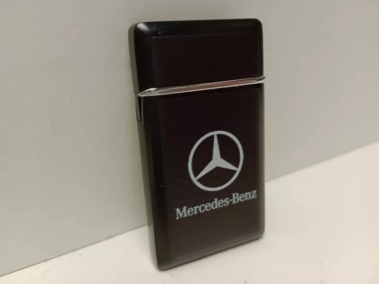 zapalniczka-czarna-mat-cienka-mercedes-kod-producenta-mercedes
