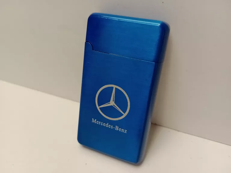 zapalniczka-niebieska-zarowa-mercedes-stan-uzywany