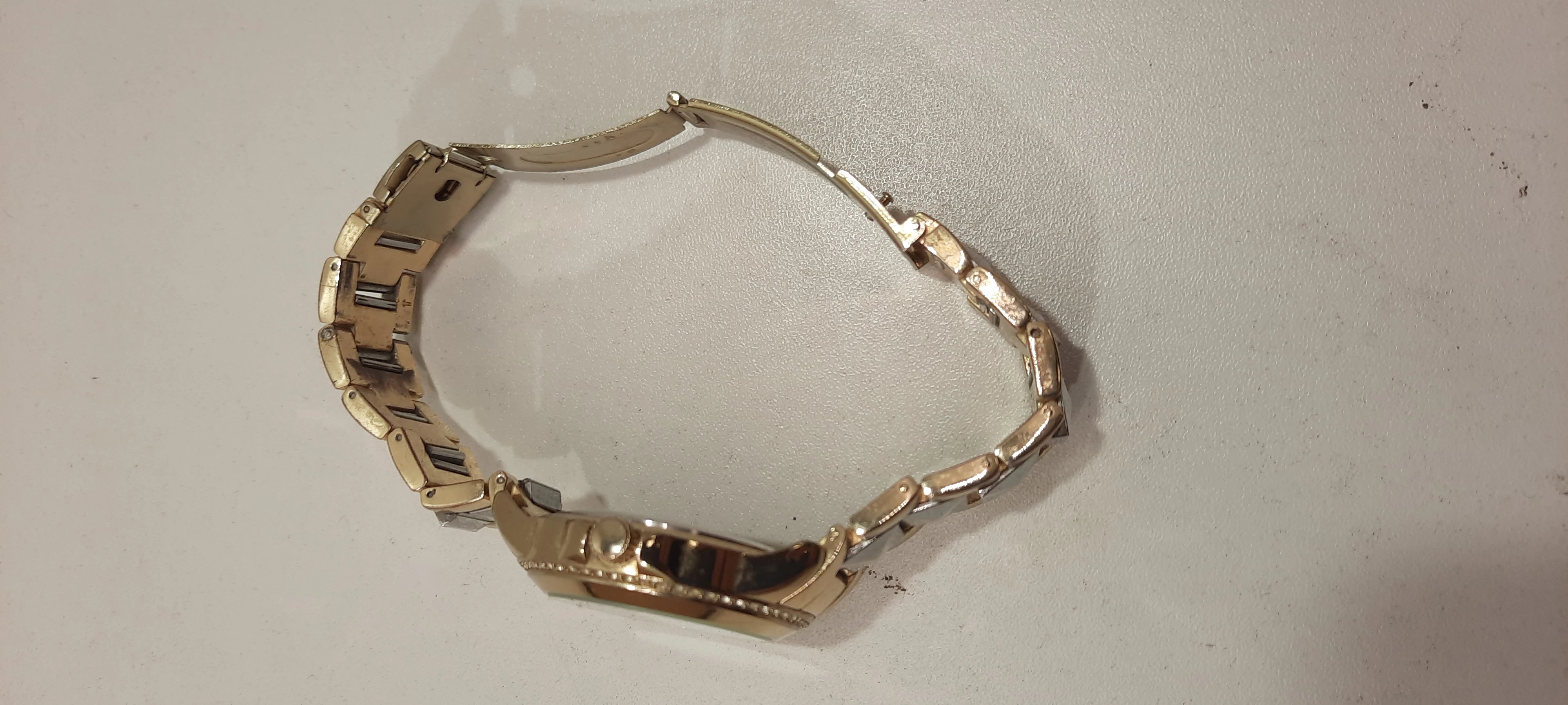 zegarek-typ-nareczny