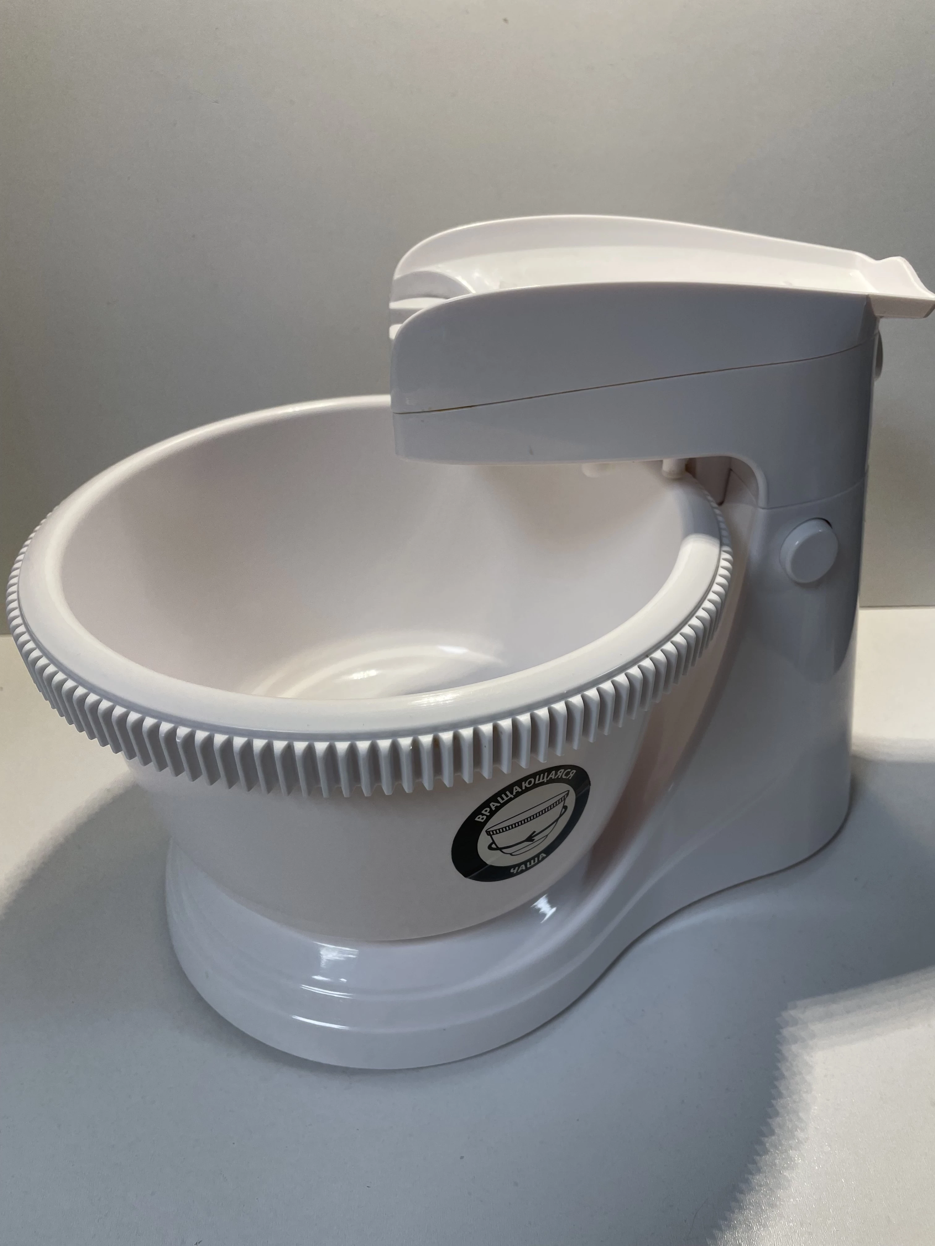 mikser-z-misa-scarlett-sc-hm40b01-550w-moc-550