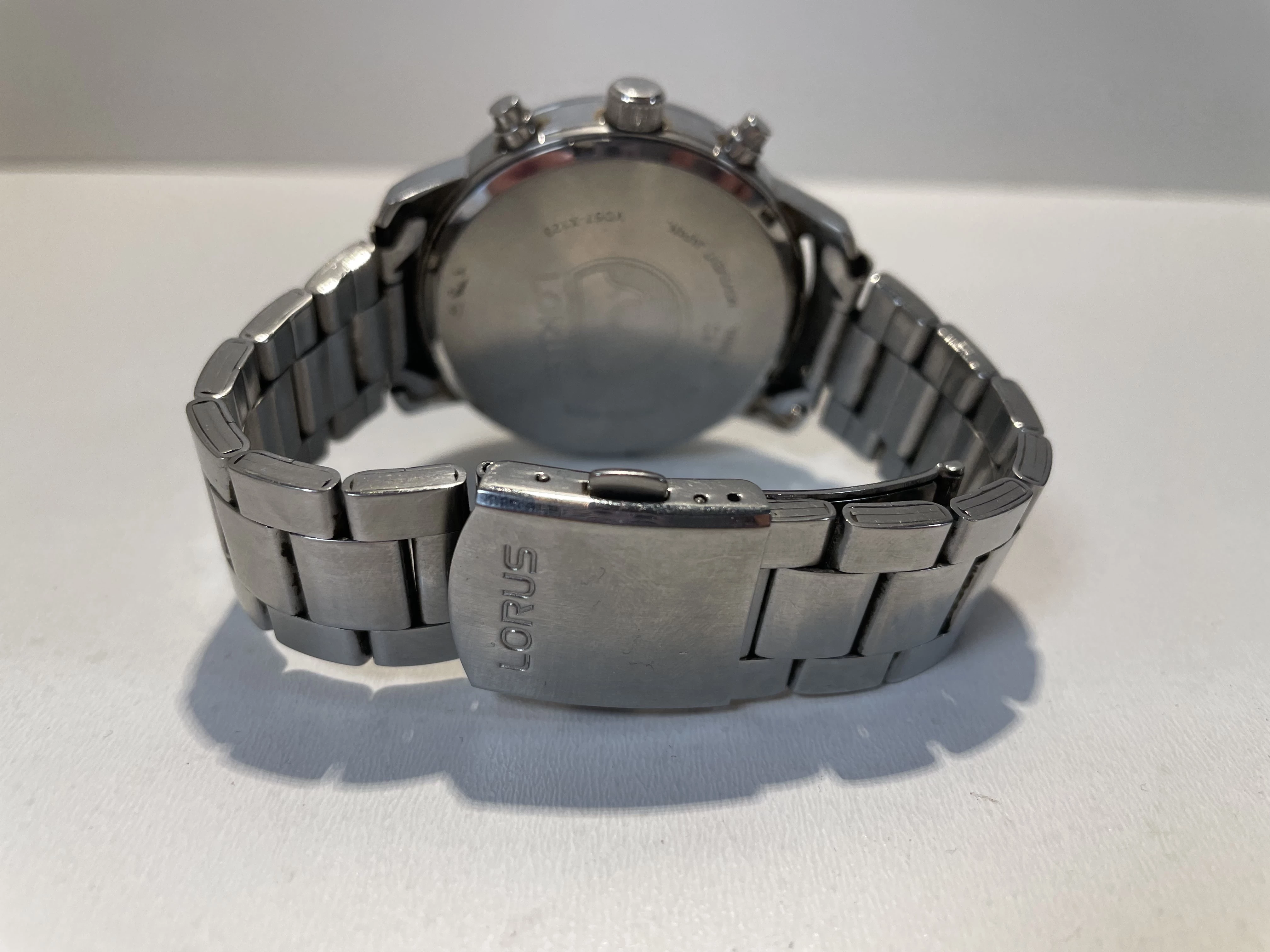 zegarek-meski-lorus-vd57-x123-ladny-stan-ksztalt-koperty-okragla