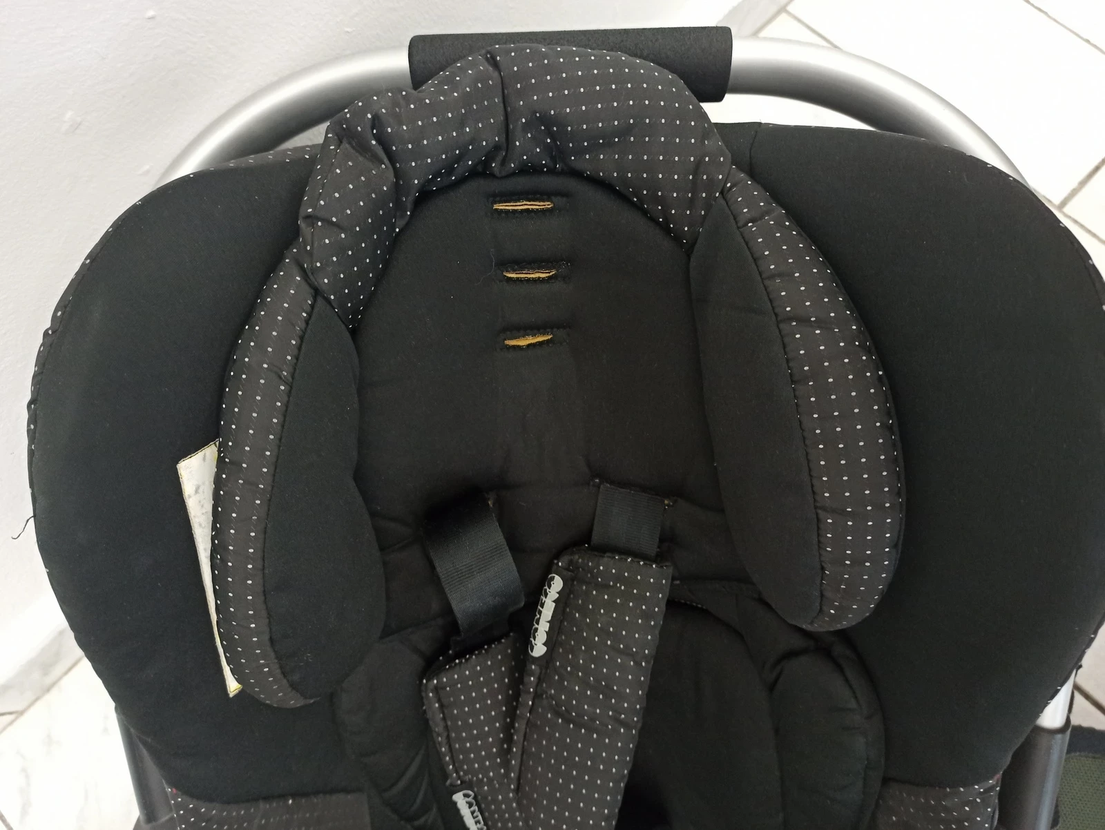 fotelik-samochodowy-dzieciecy-nosidelko-coneco-cz-marka-coneco