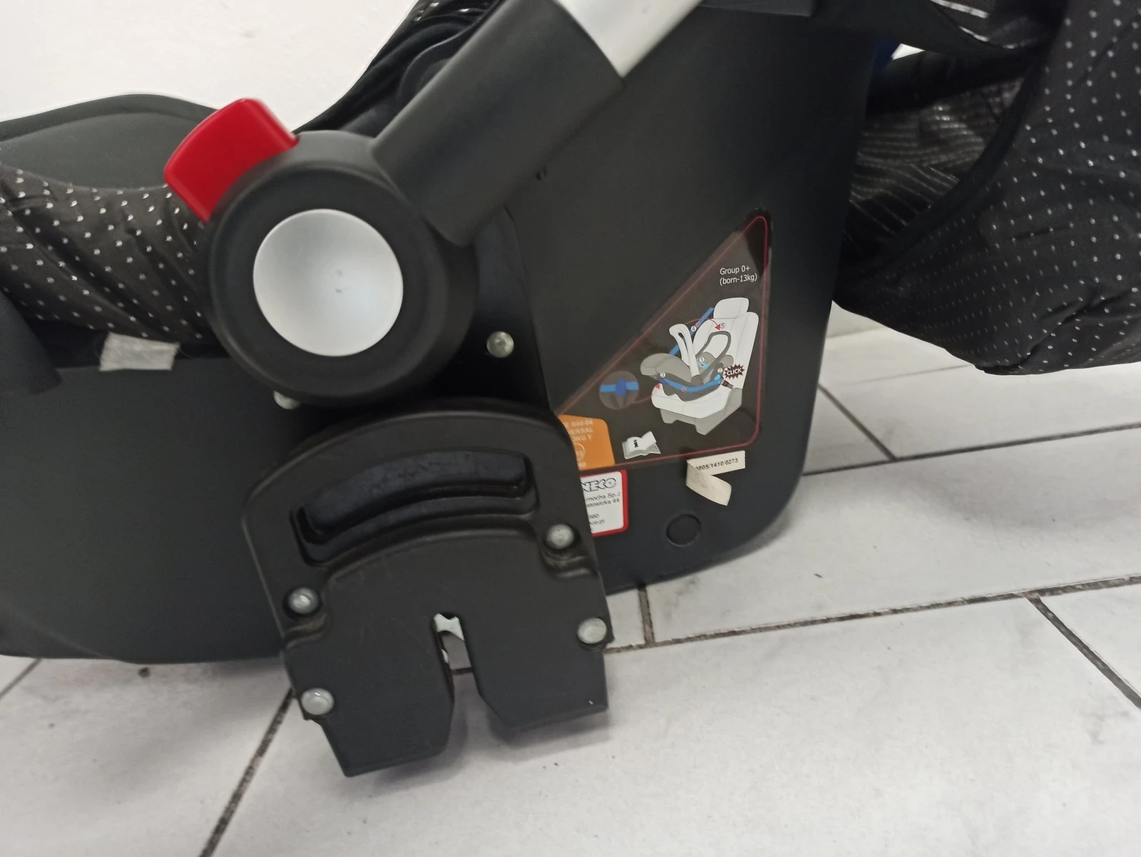 fotelik-samochodowy-dzieciecy-nosidelko-coneco-cz-sposob-montazu-isofix