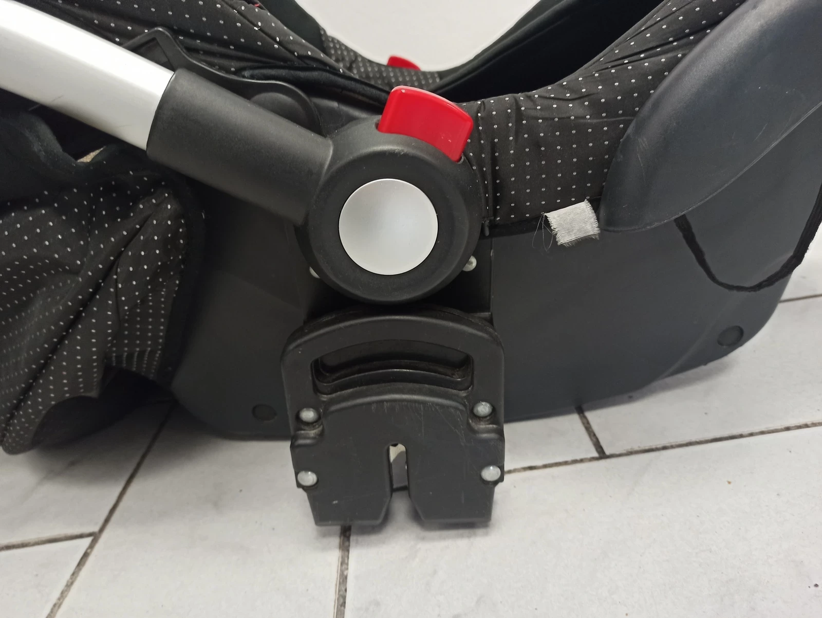 fotelik-samochodowy-dzieciecy-nosidelko-coneco-cz-ean-gtin-5902345723413