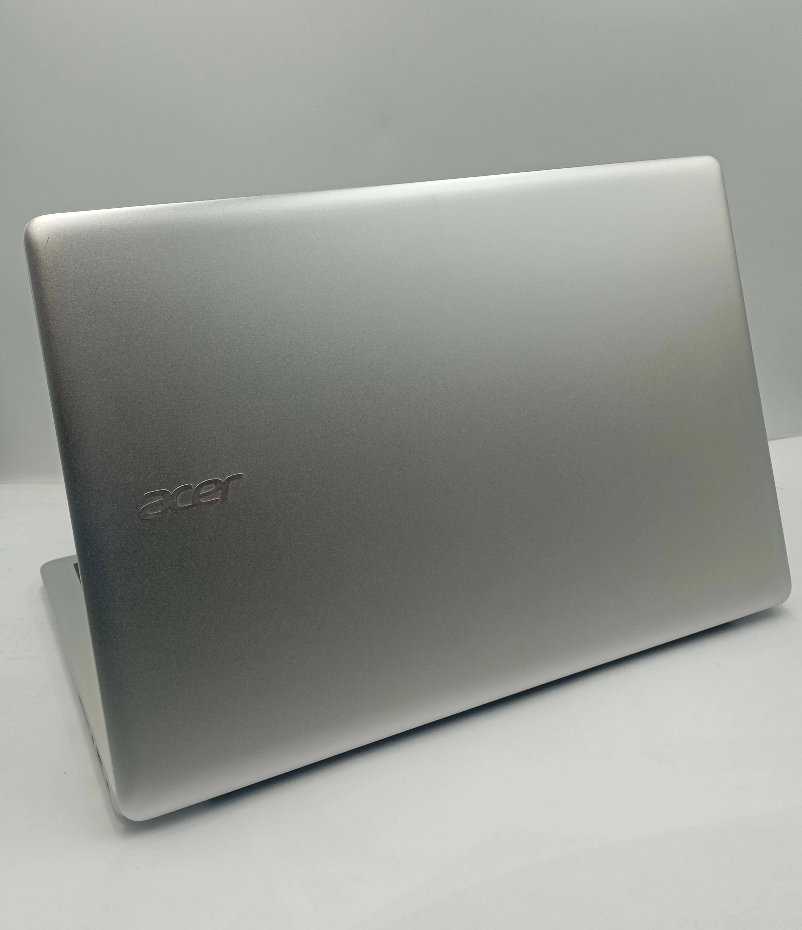 laptop-acer-swift-3-8256gb-wh10-ici3-sf314-51-stan-uzywany