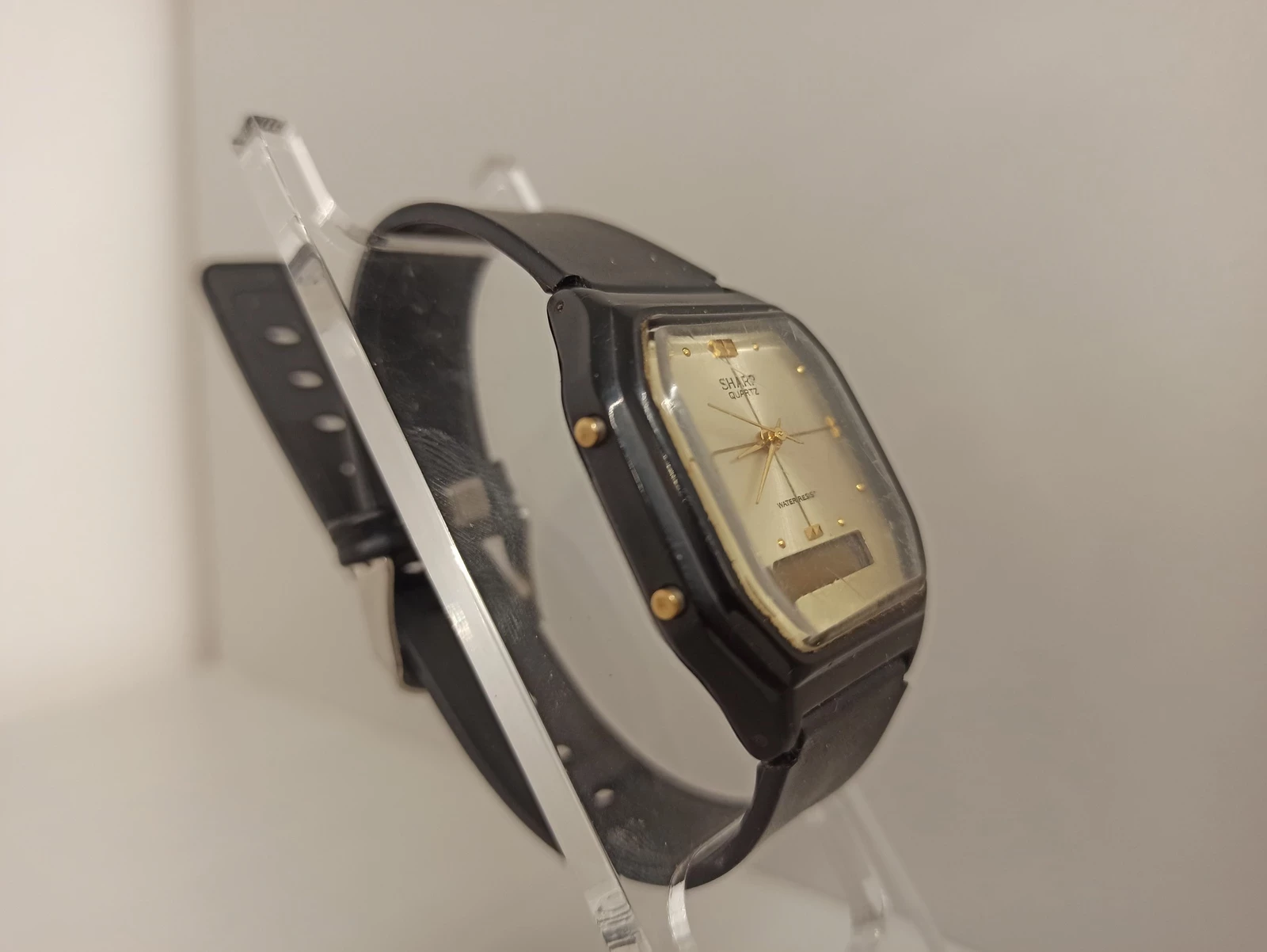 zegarek-sharp-quartz-277198-zloto-czarny-rodzaj-analogowo-cyfrowe