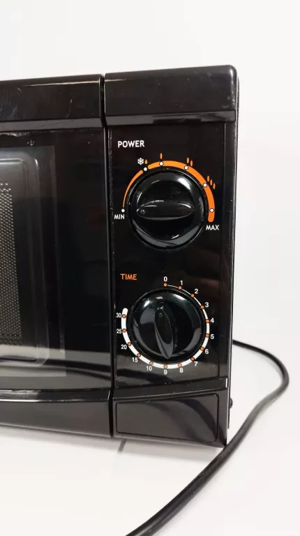 KUCHENKA MIKROFALOWA MW70017SG 700W