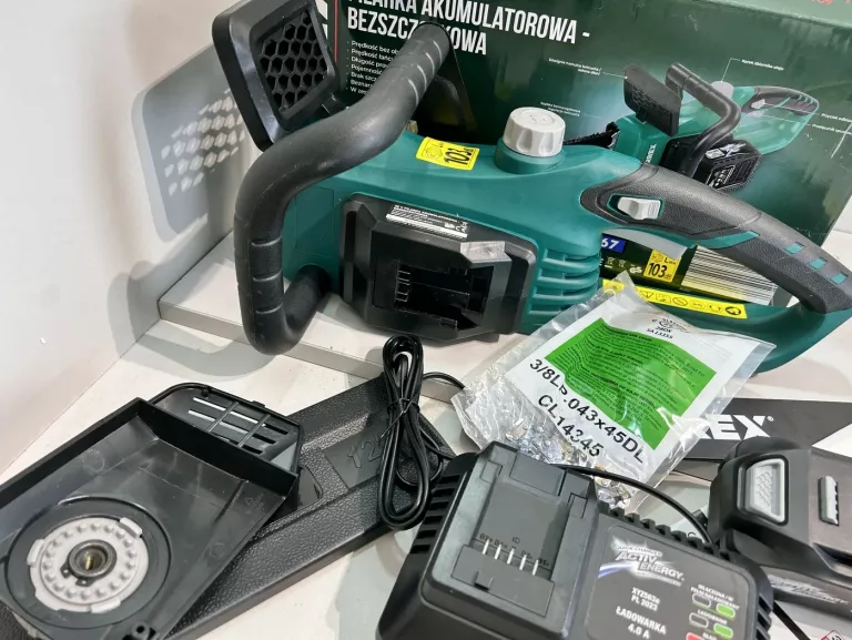 pilarka-akumulatorowa-ferrex-40-v-zasilanie-akumulator