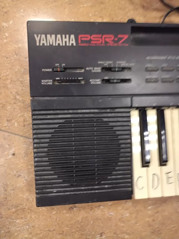 KEYBOARD YAMAHA PSR-7