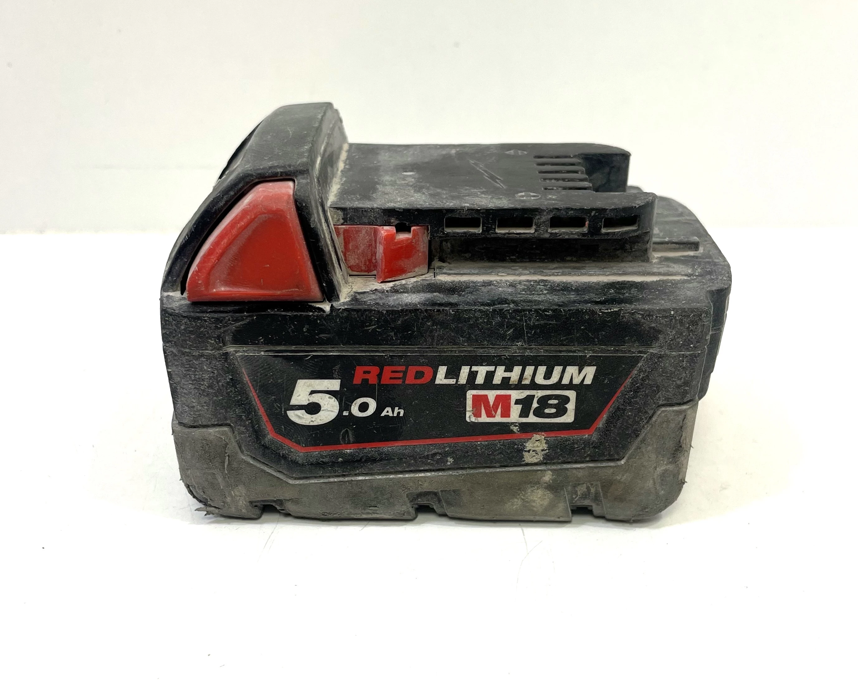 odkurzacz-milwaukee-m18-vc-2-pojemnosc-zbiornika-750