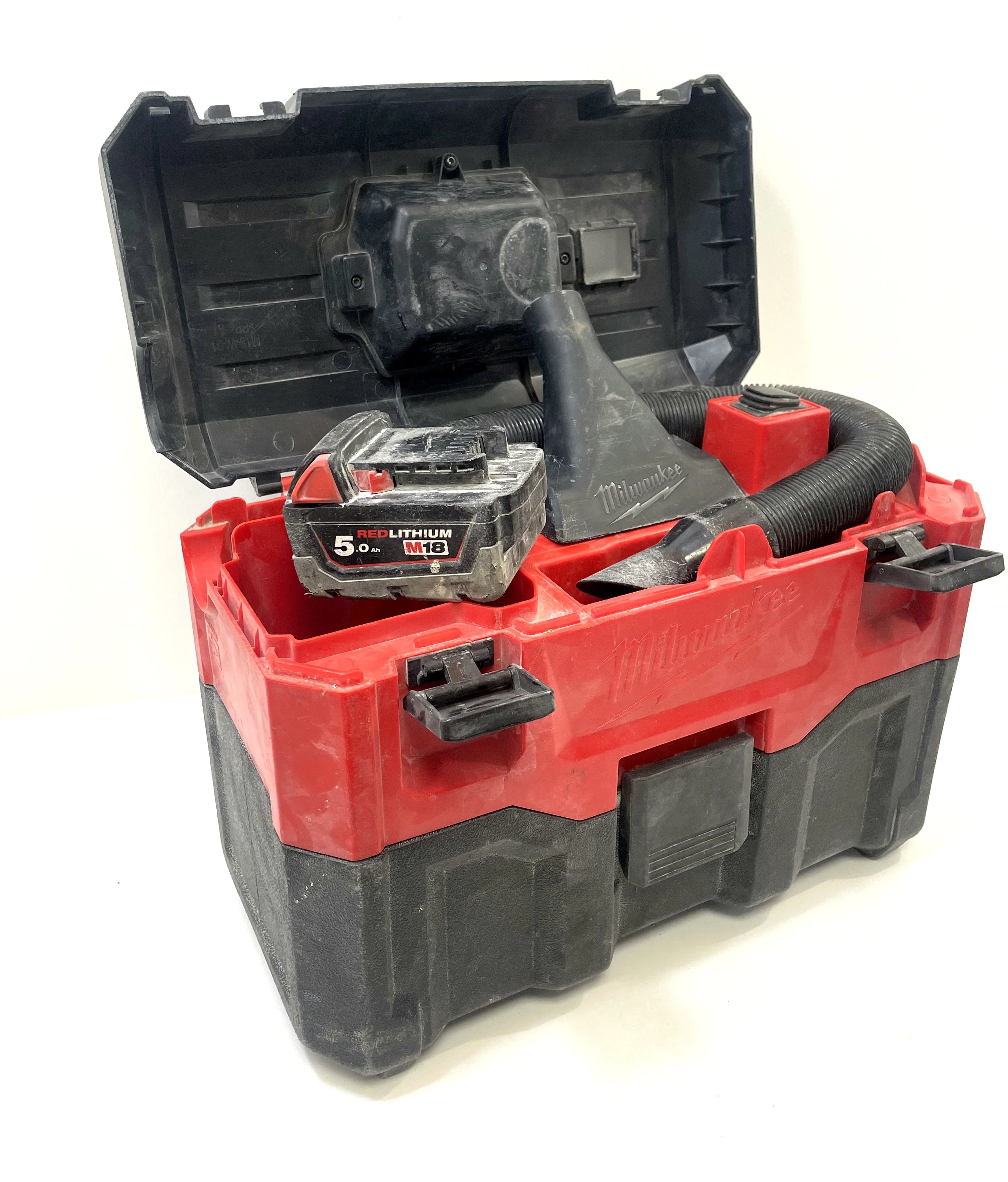 odkurzacz-milwaukee-m18-vc-2-product-id-b5755972-1a3e-4cda-bc47-6cbd5204d78e