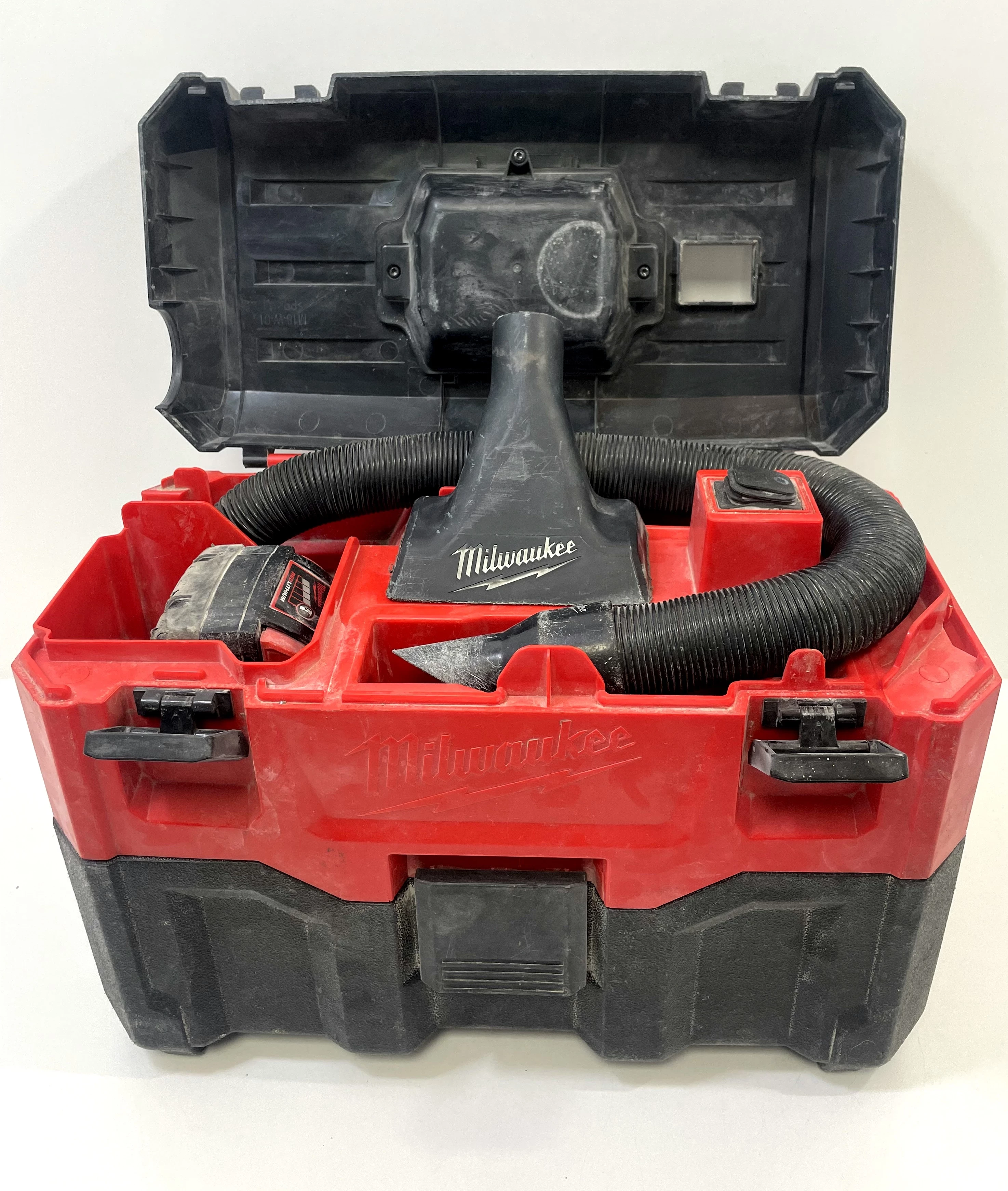 odkurzacz-milwaukee-m18-vc-2-jana-pawla-ii-41a-warszawa