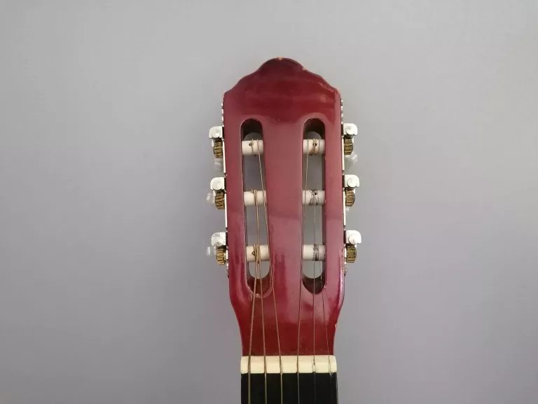 GITARA AKUSTYCZNA KLASYCZNA PAOLA W FUTERALE