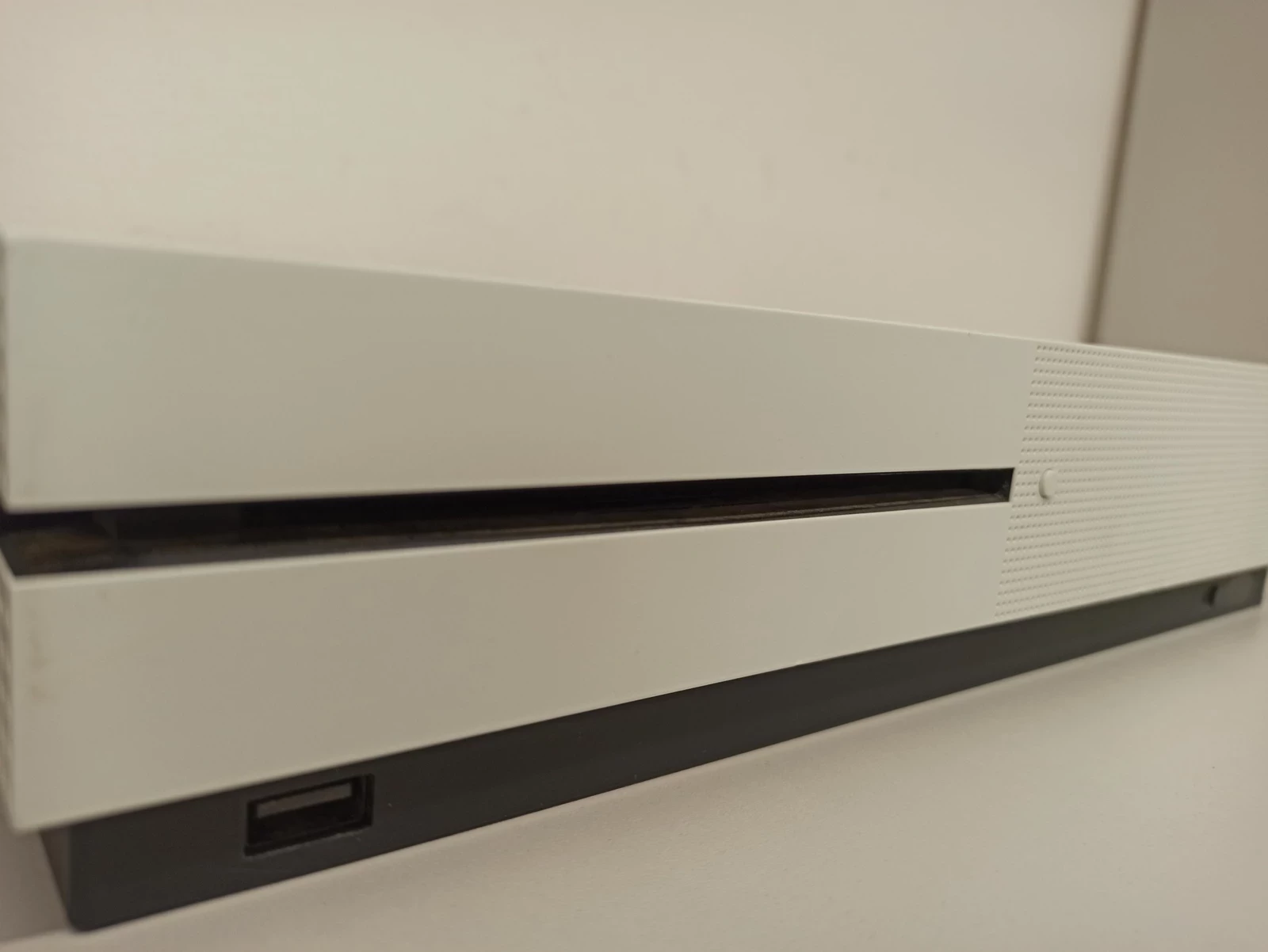 konsola-xbox-one-s-1tb-bialy-wersja-konsoli-xbox-one-s