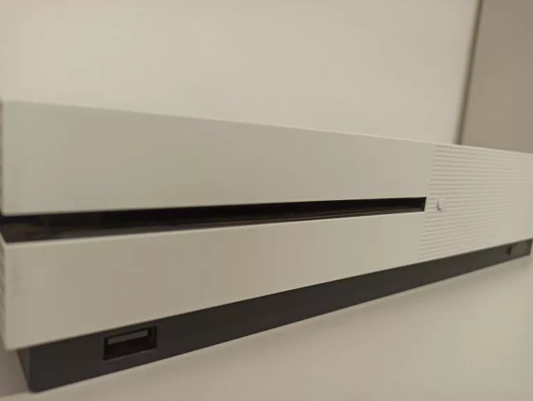 konsola-xbox-one-s-1tb-bialy-wersja-konsoli-xbox-one-s