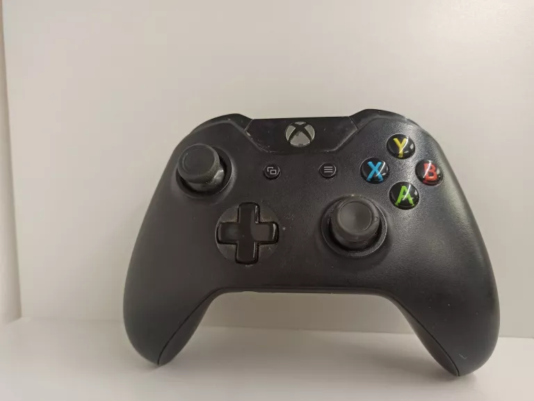 konsola-xbox-one-s-1tb-bialy-dysk-wbudowana-pamiec-1-tb