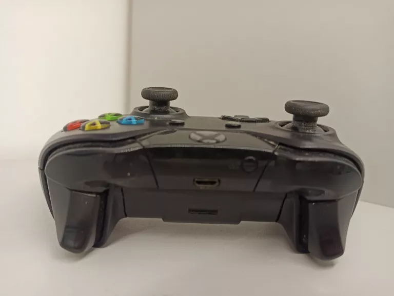 konsola-xbox-one-s-1tb-bialy-nowopogonska-228-czeladz