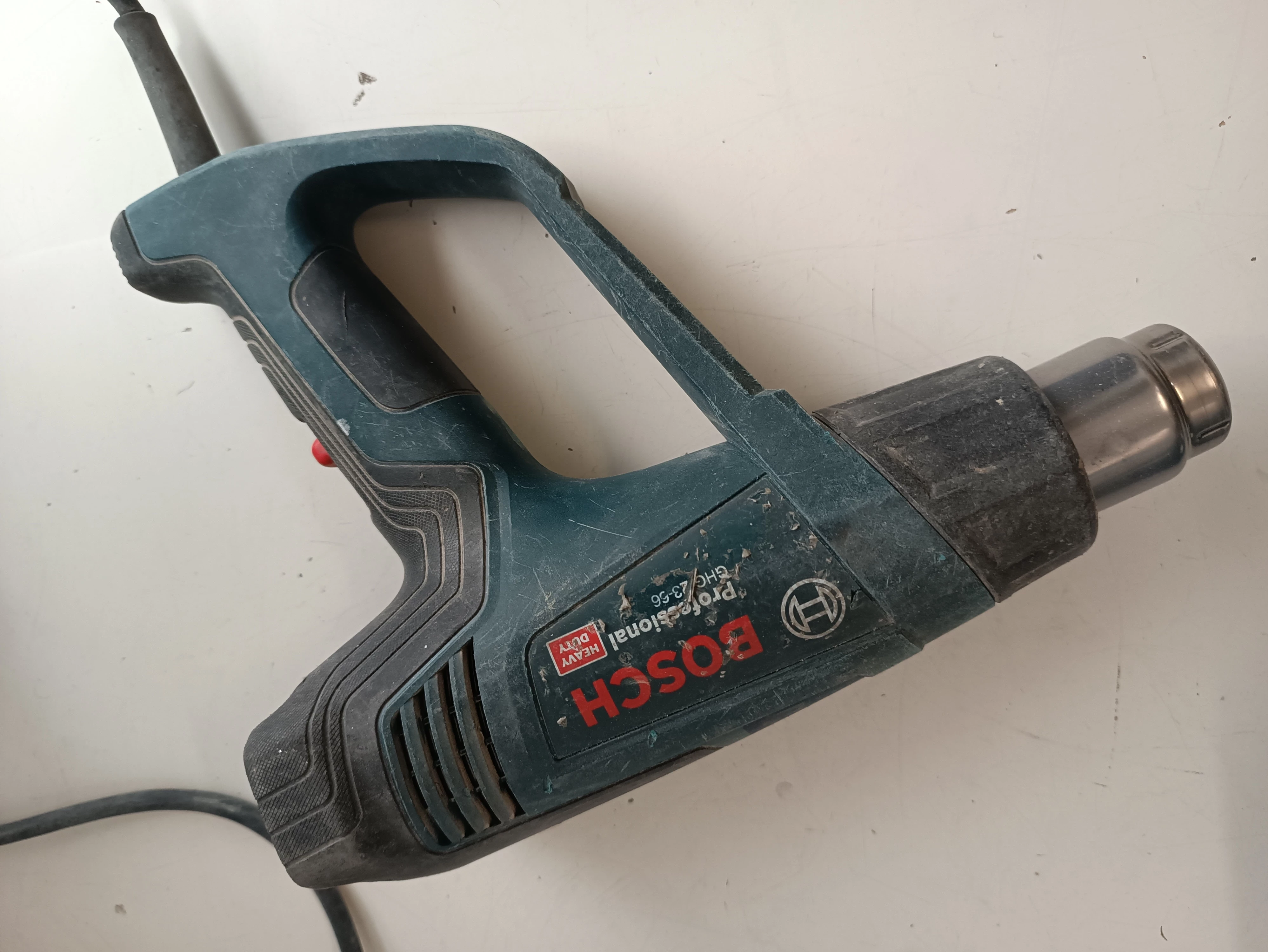 opalarka-bosch-ghg-23-66-z-walizka-temperatura-maksymalna-650