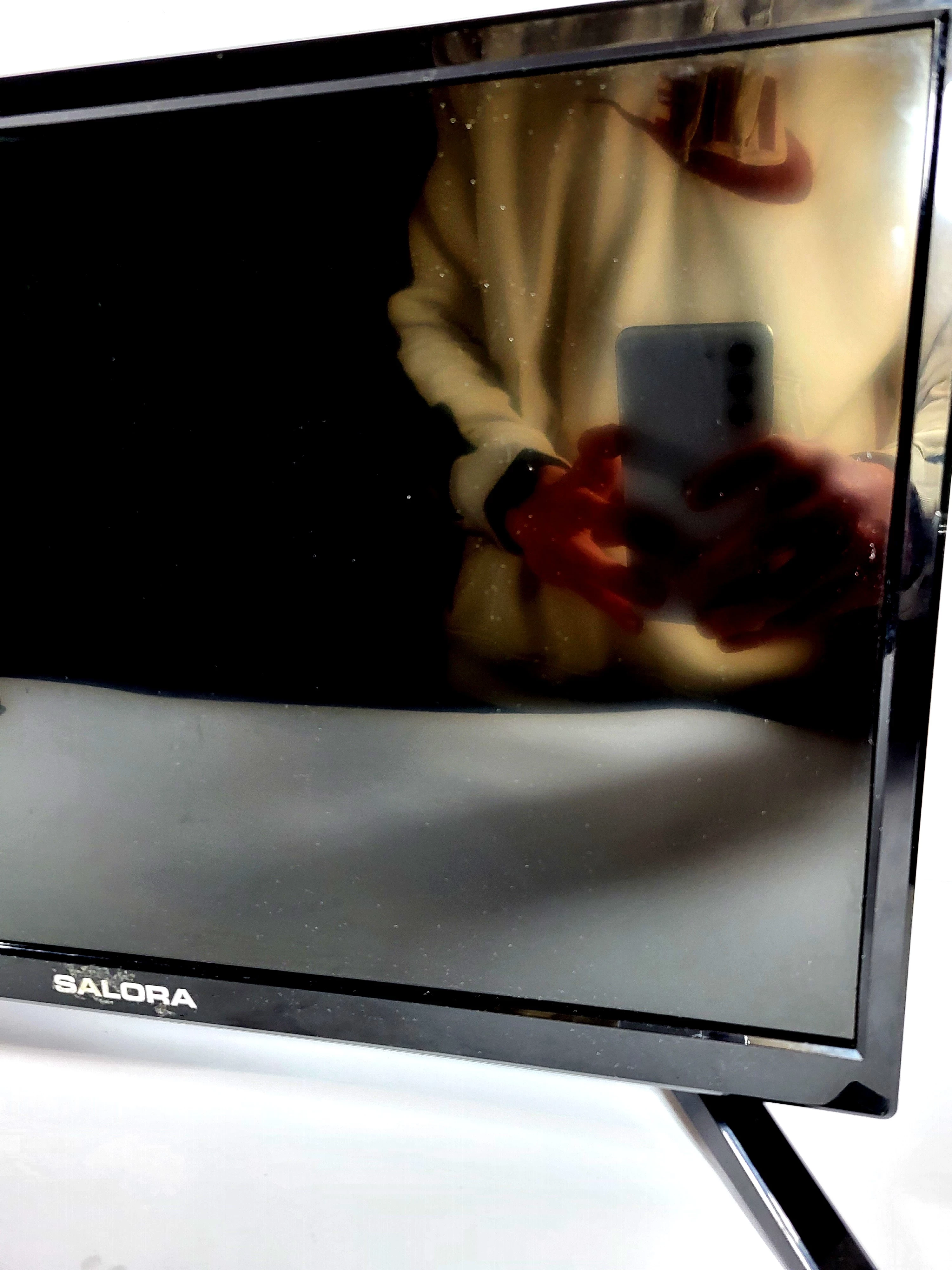 telewizor-salora-20led1500-20-cali-przekatna-ekranu-cale-20