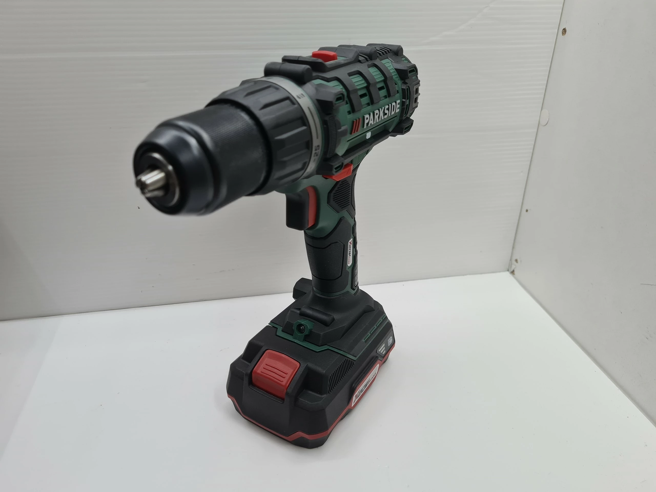wiertarko-wkretarka-akumulatorowa-parkside-20-v-marka-parkside