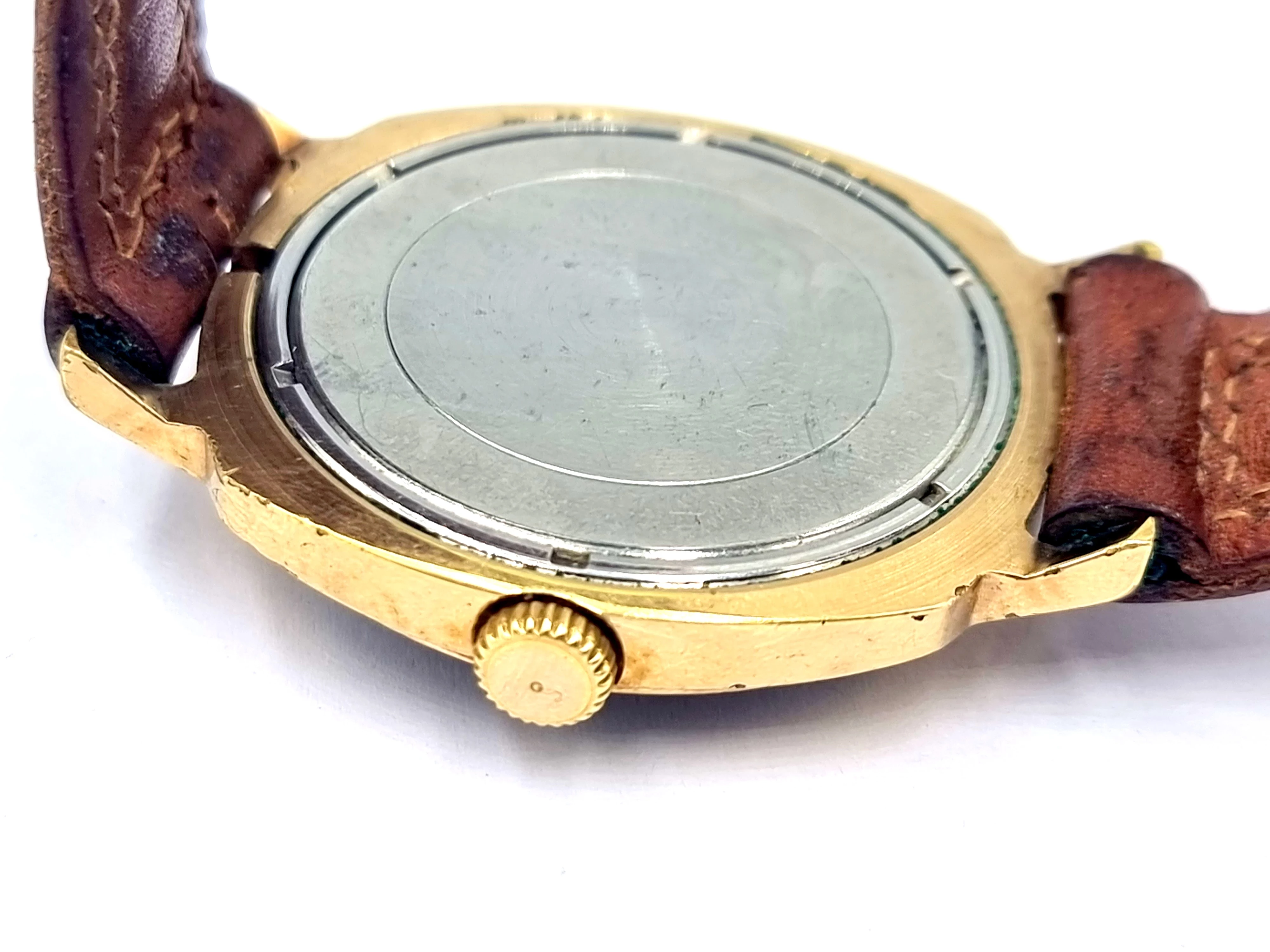 zegarek-radziecki-slava-21-kamieni-typ-nareczny