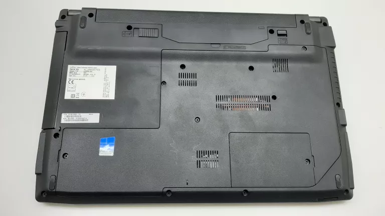 FUJITSU LIFEBOOK A544 I3-4000M/4GB/450GB_SSD/W10