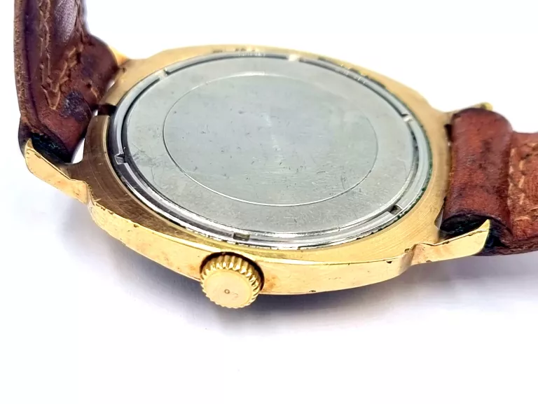 zegarek-radziecki-slava-21-kamieni-typ-nareczny