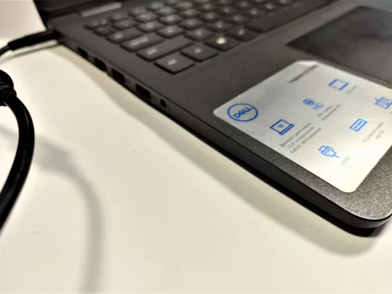 LAPTOP DELL INSPIRON 3501 KOMPLET