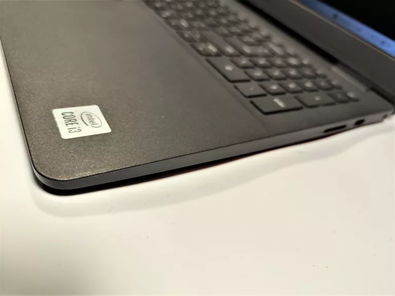 LAPTOP DELL INSPIRON 3501 KOMPLET