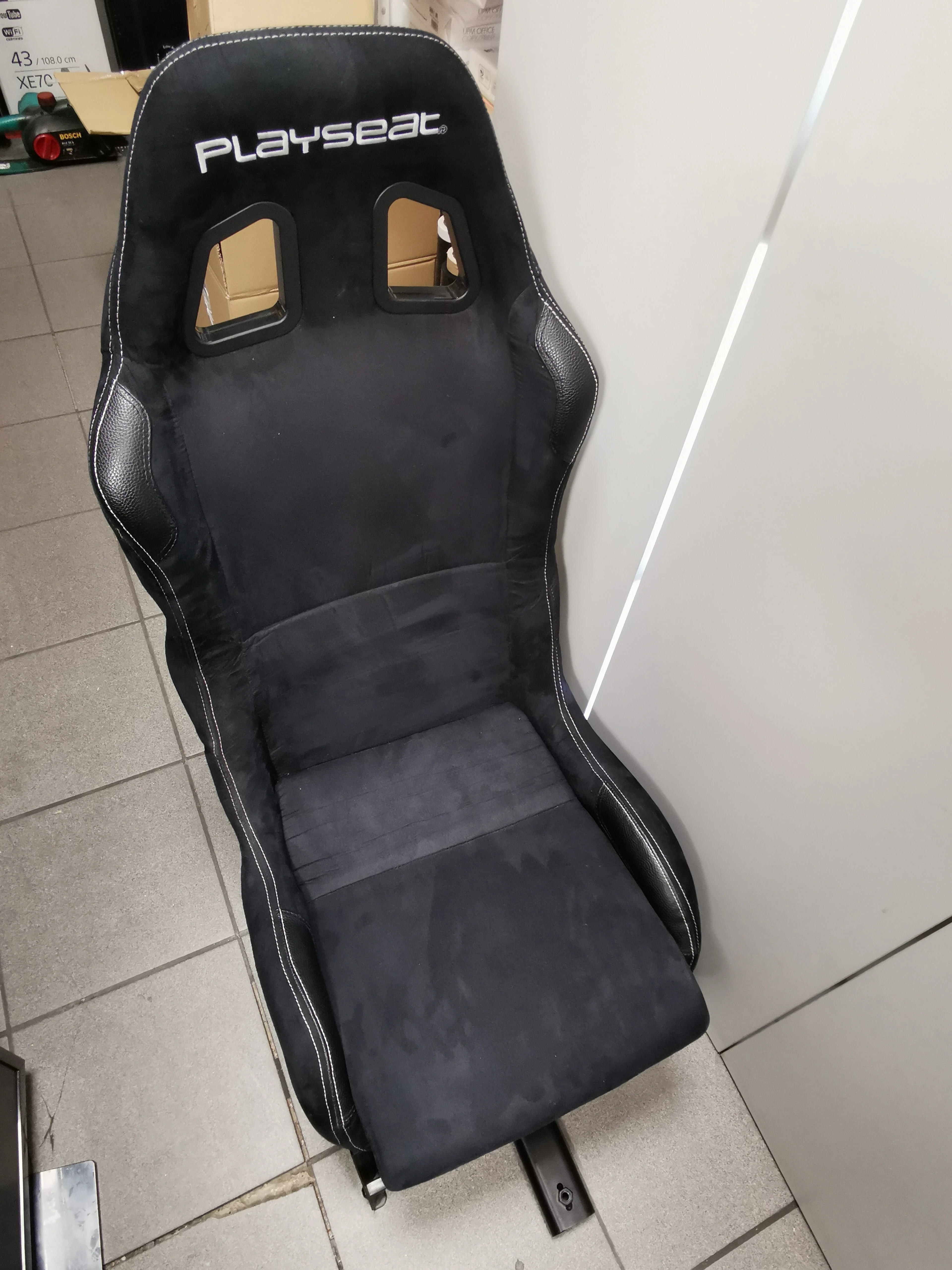 fotel-playseat-evolution-alcantara-szerokosc-mebla-50